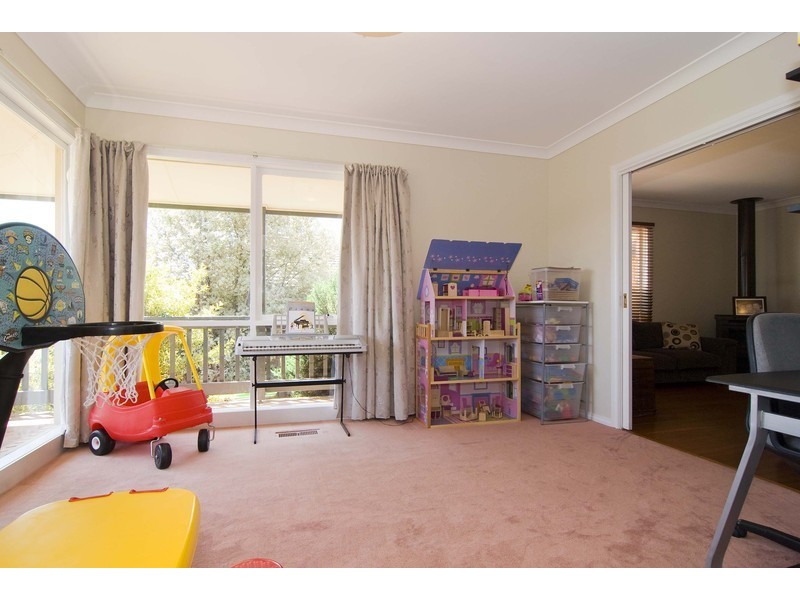 16 Clearwater Drive, Lilydale VIC 3140