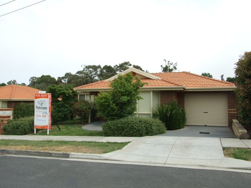 1/6 Devenish Avenue, Montrose VIC 3765