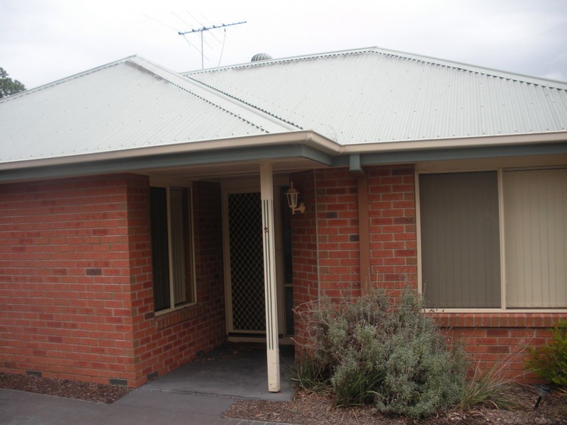 2/40-41 Newman Road, Mooroolbark VIC 3138