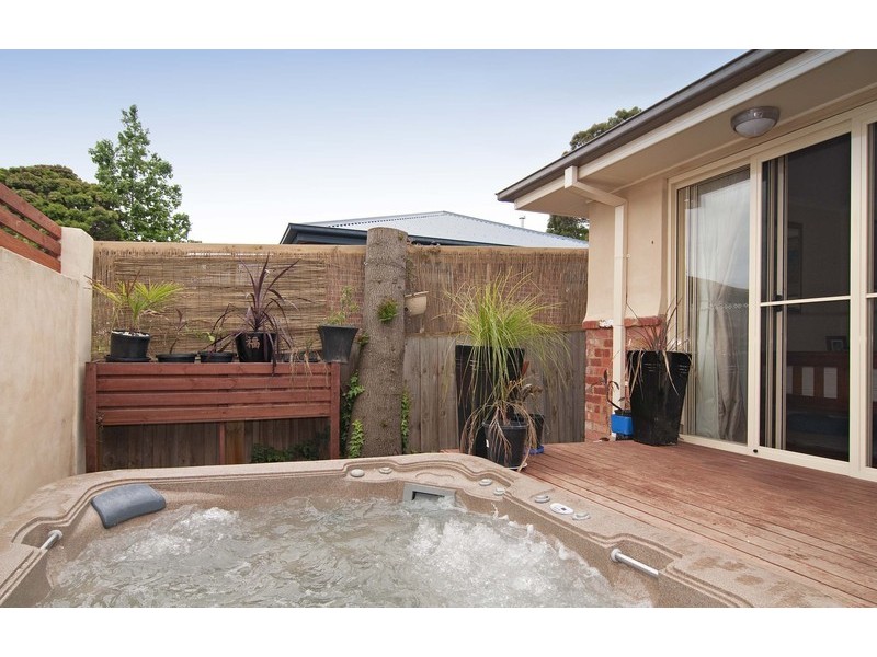 29a Ballantyne Crescent, Kilsyth VIC 3137