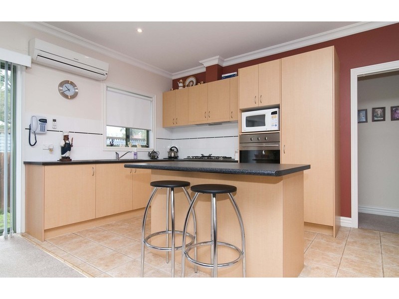 4/51 Mountain View Road, Kilsyth VIC 3137