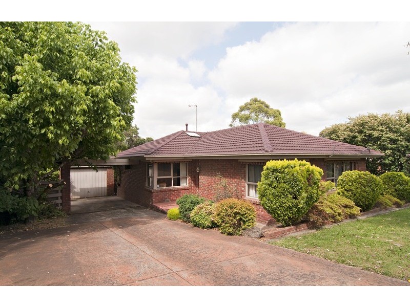26 Highland Crescent, Mooroolbark VIC 3138