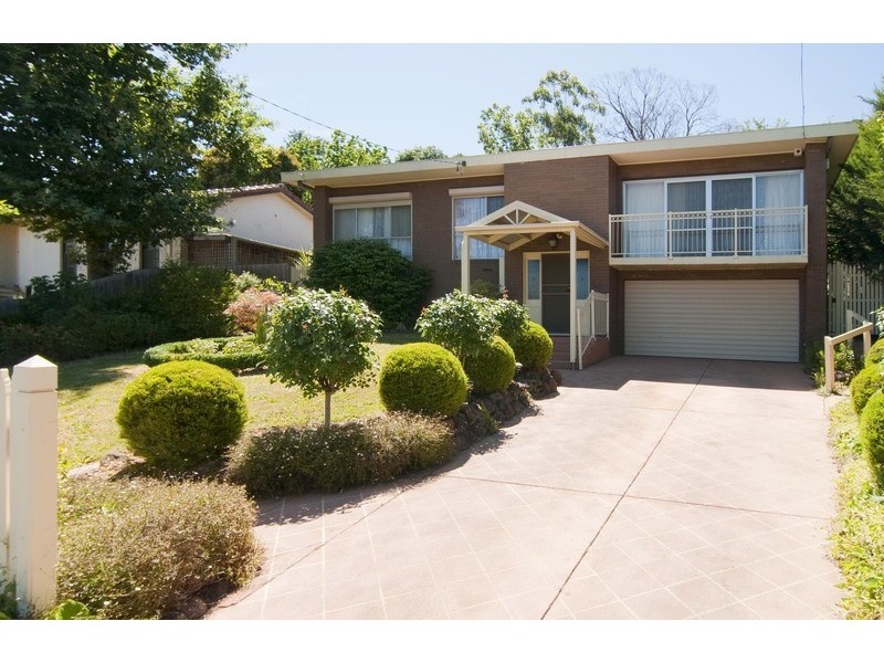 73 Winyard Drive, Mooroolbark VIC 3138