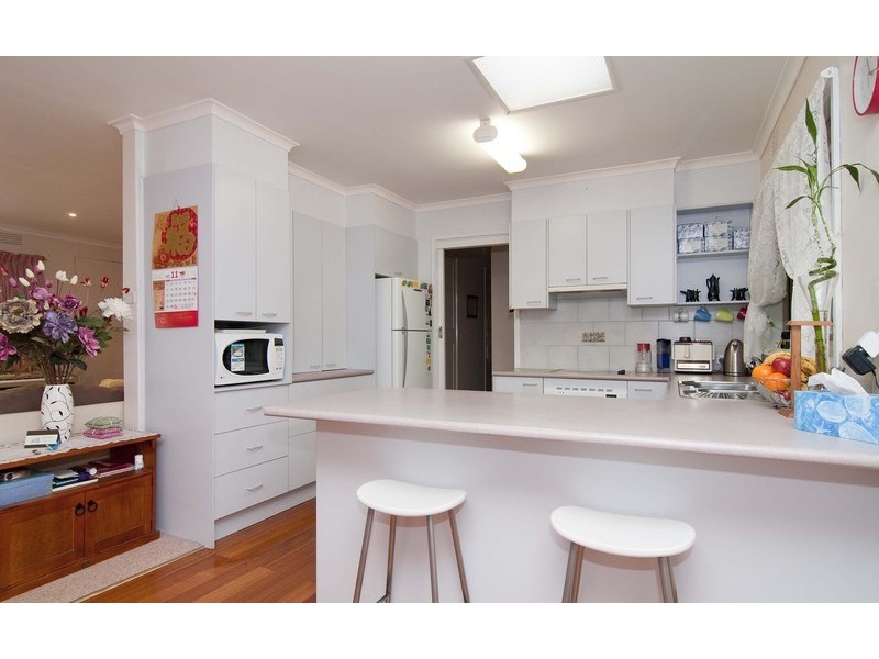 73 Winyard Drive, Mooroolbark VIC 3138