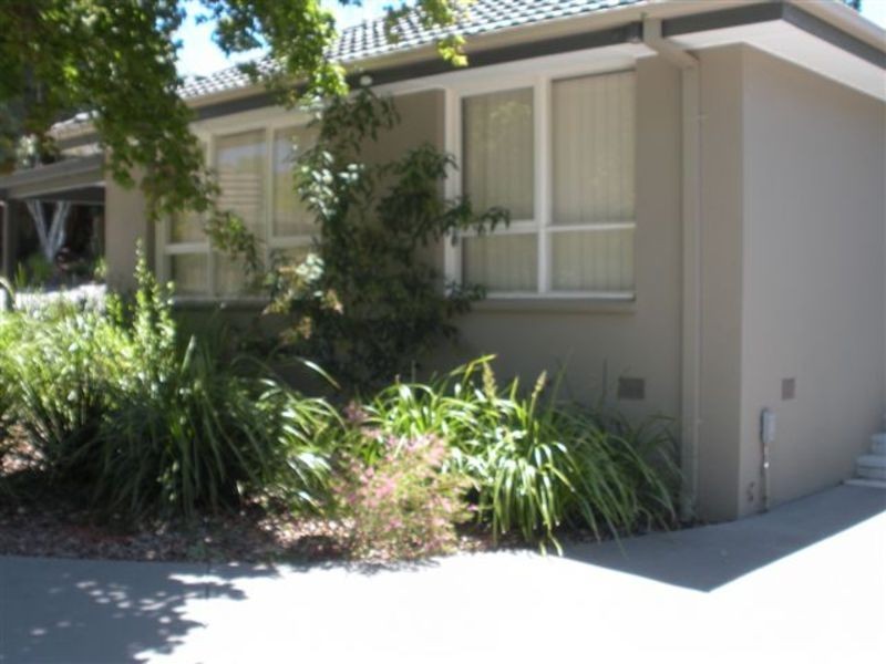 2/5 Dornoch Court, Croydon VIC 3136