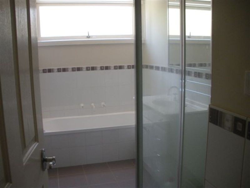 2/5 Dornoch Court, Croydon VIC 3136