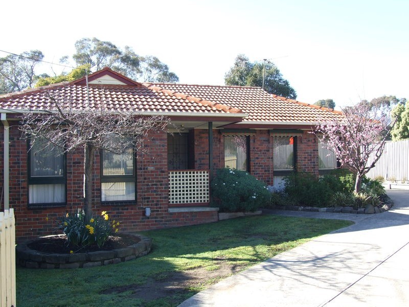 36 Pembroke Road, Mooroolbark VIC 3138