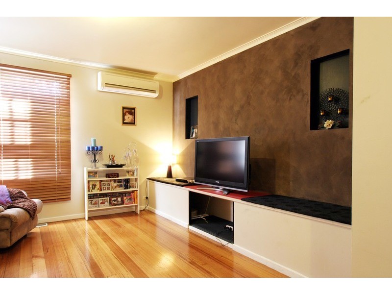 1 Dennis Street, Croydon VIC 3136