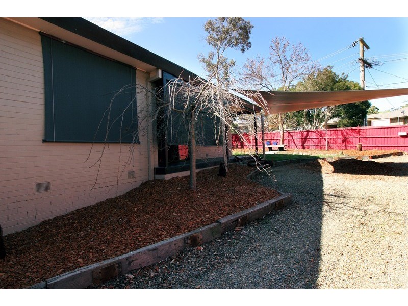 1 Dennis Street, Croydon VIC 3136