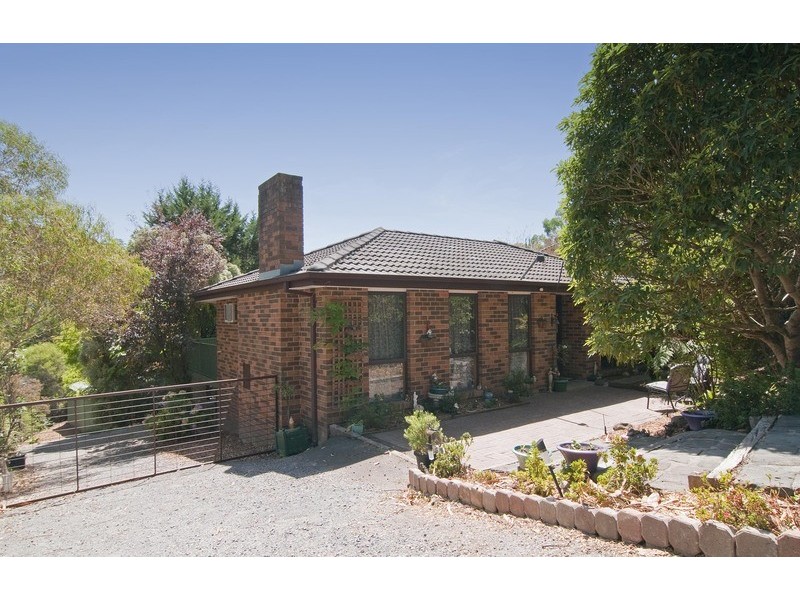 121 Commercial Road, Mount Evelyn VIC 3796