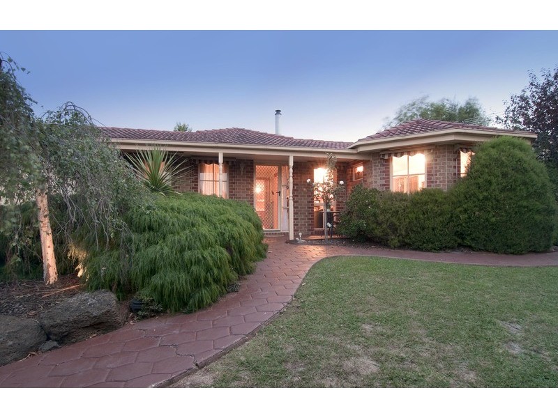 39 Summerhill Park Drive, Mooroolbark VIC 3138