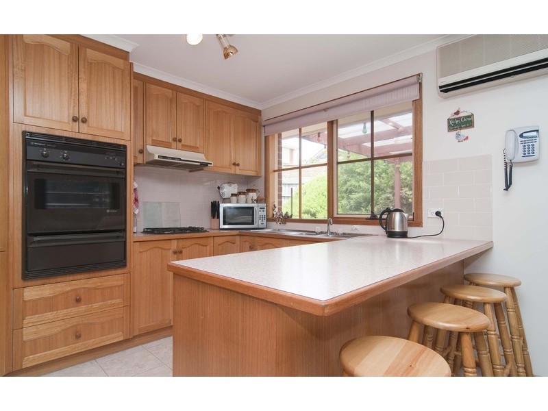 39 Summerhill Park Drive, Mooroolbark VIC 3138