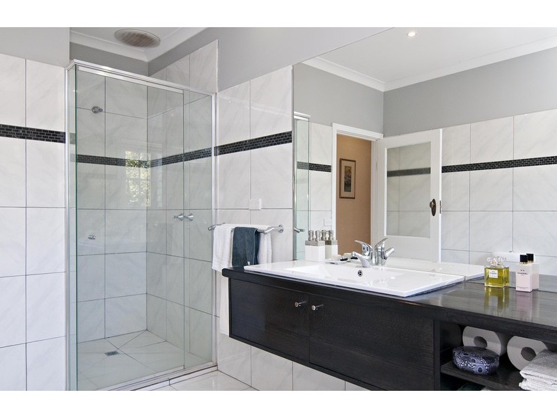 33 Pine Road, Mooroolbark VIC 3138