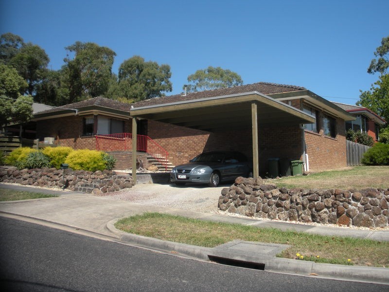 10 Bambra Street, Croydon VIC 3136
