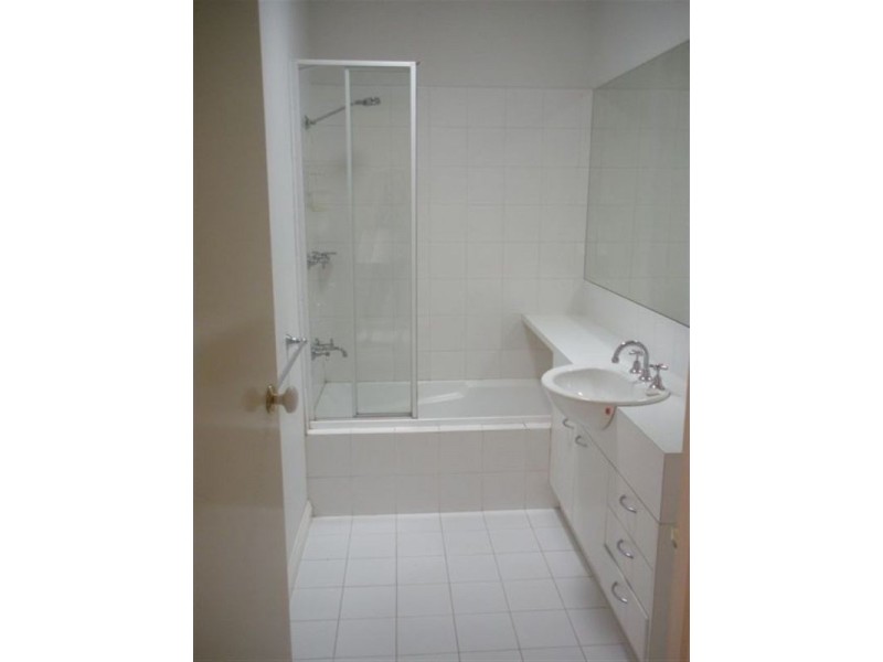 18/355 Dorset Road, Croydon VIC 3136