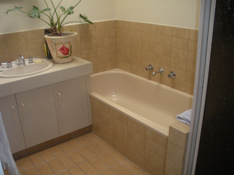 1/237-239 Hull Road, Mooroolbark VIC 3138