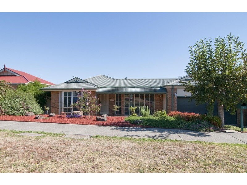 17 Clearwater Drive, Lilydale VIC 3140