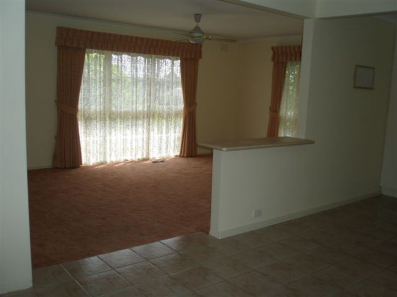 7 Iris Court, Mooroolbark VIC 3138