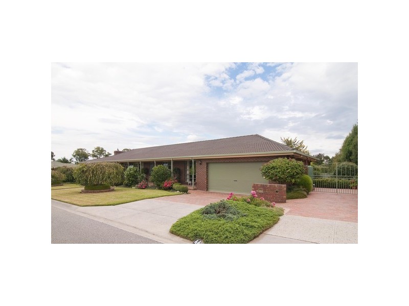 44 Eucalypt Drive, Lilydale VIC 3140
