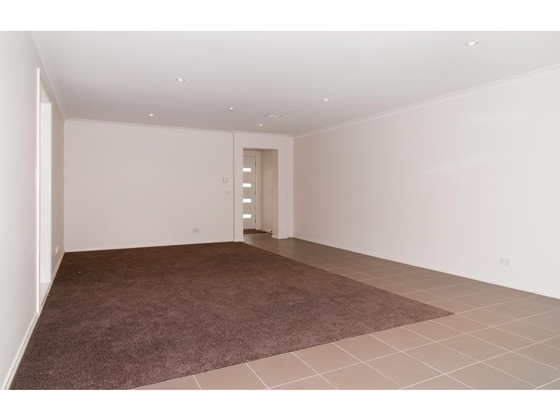 1 Mimosa Avenue, Kilsyth VIC 3137