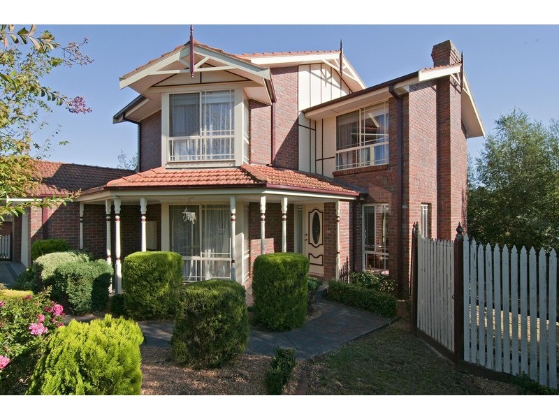 32 Latrobe Court, Croydon Hills VIC 3136