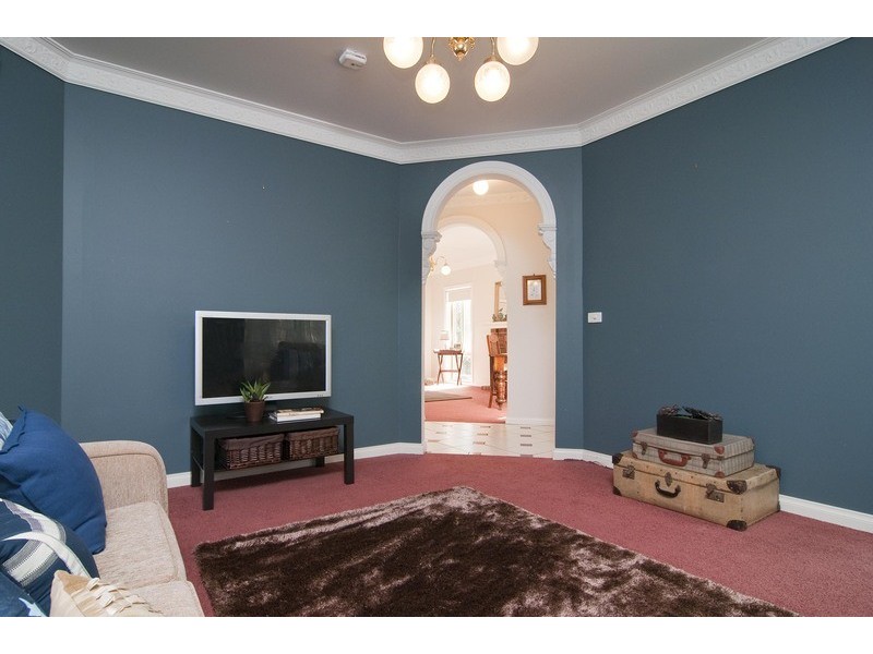 32 Latrobe Court, Croydon Hills VIC 3136
