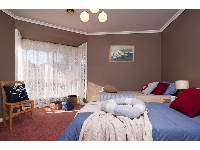 32 Latrobe Court, Croydon Hills VIC 3136