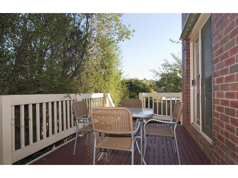 32 Latrobe Court, Croydon Hills VIC 3136