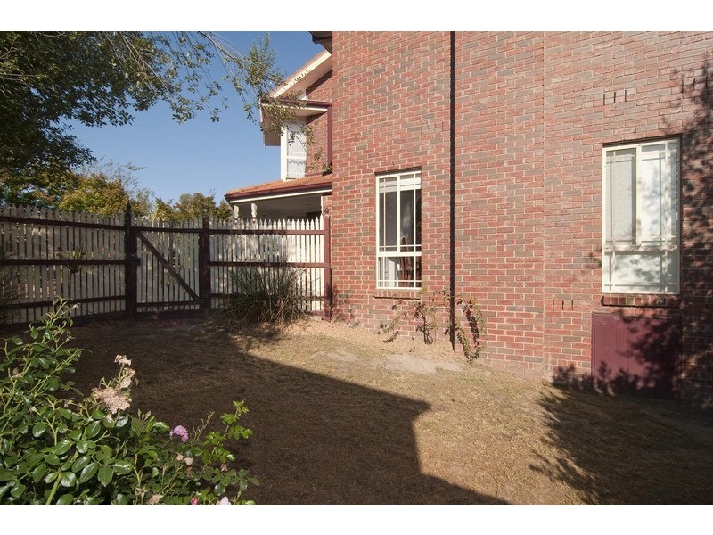 32 Latrobe Court, Croydon Hills VIC 3136