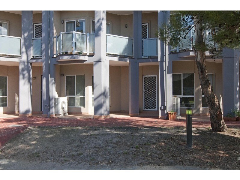 33/11-15 Hewish Road, Croydon VIC 3136