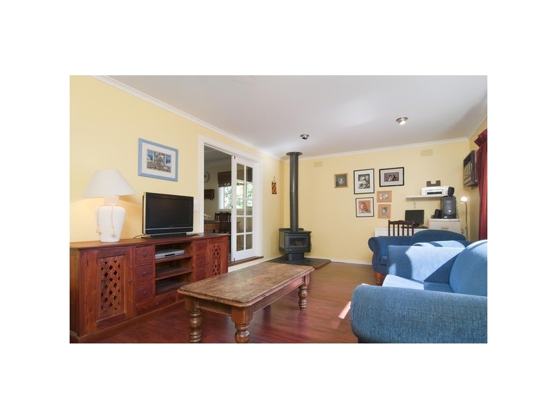 18 Blueberry Road, Mooroolbark VIC 3138