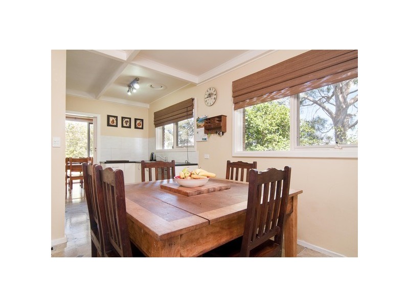 18 Blueberry Road, Mooroolbark VIC 3138