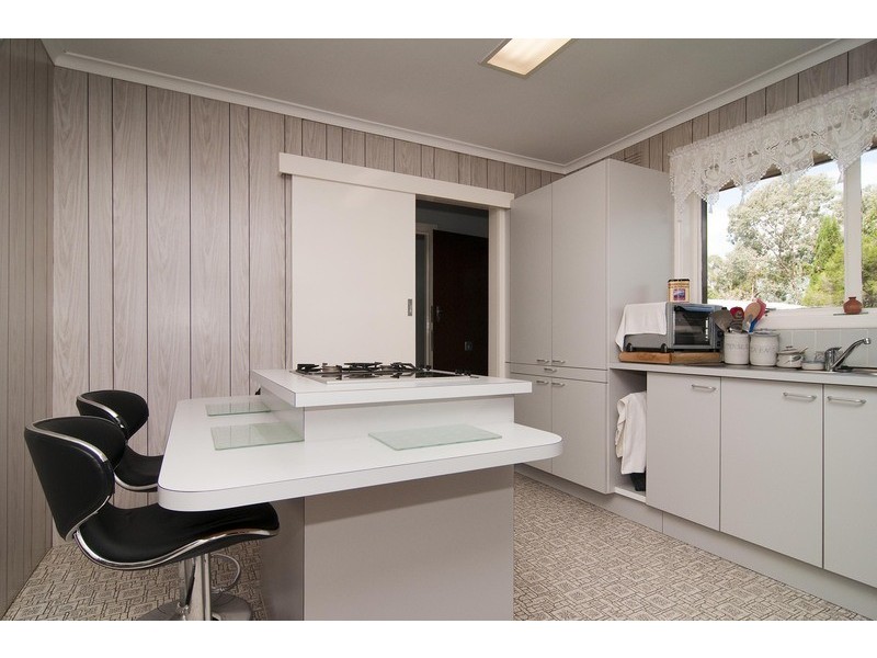11 Macmillan Street, Mooroolbark VIC 3138