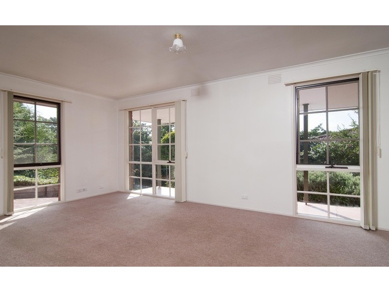 53 Rolling Hills Road, Chirnside Park VIC 3116