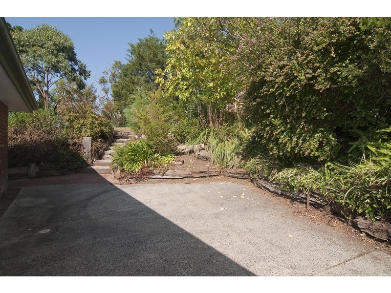 53 Rolling Hills Road, Chirnside Park VIC 3116