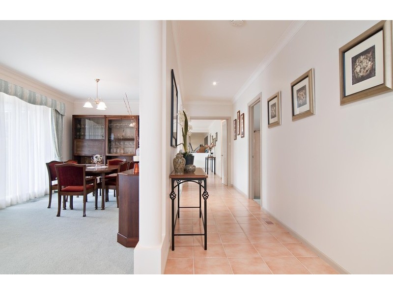47 Summerhill Park Drive, Mooroolbark VIC 3138