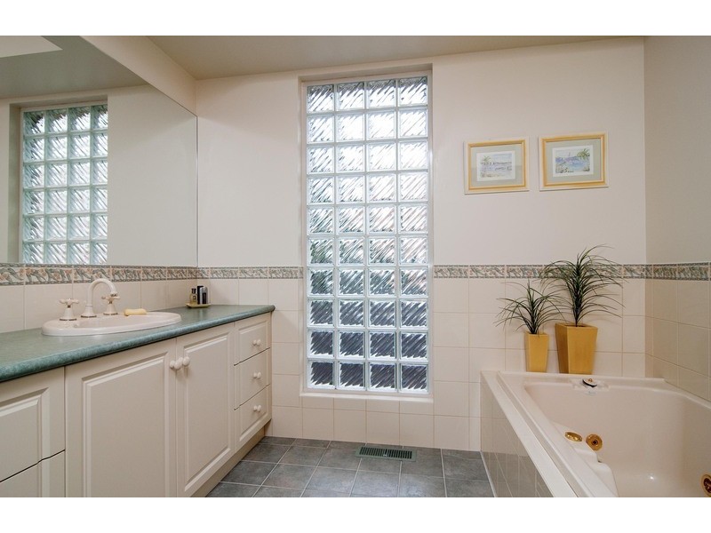 47 Summerhill Park Drive, Mooroolbark VIC 3138