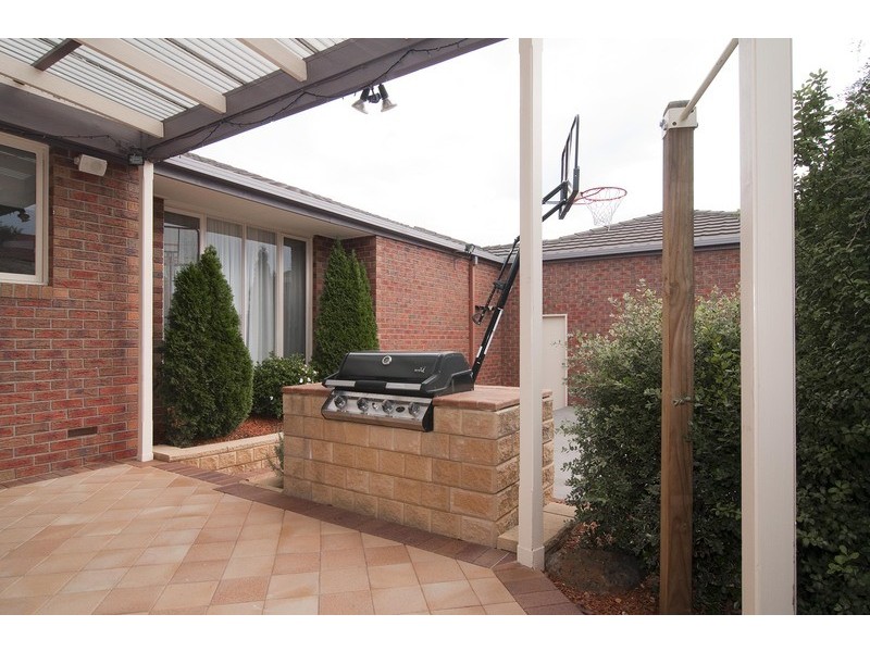 47 Summerhill Park Drive, Mooroolbark VIC 3138