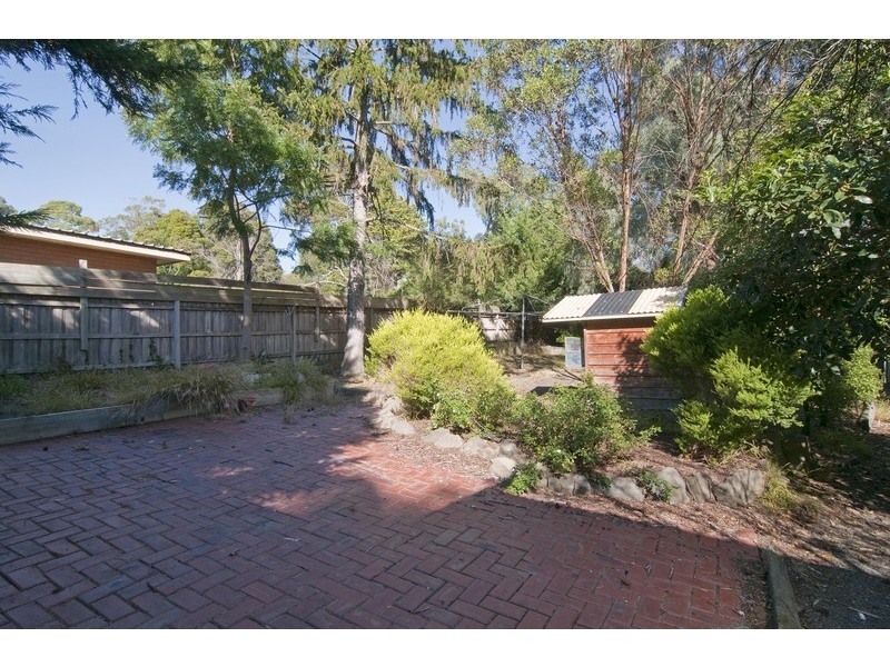 13 Holmes Road, Mooroolbark VIC 3138