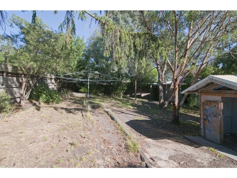 13 Holmes Road, Mooroolbark VIC 3138