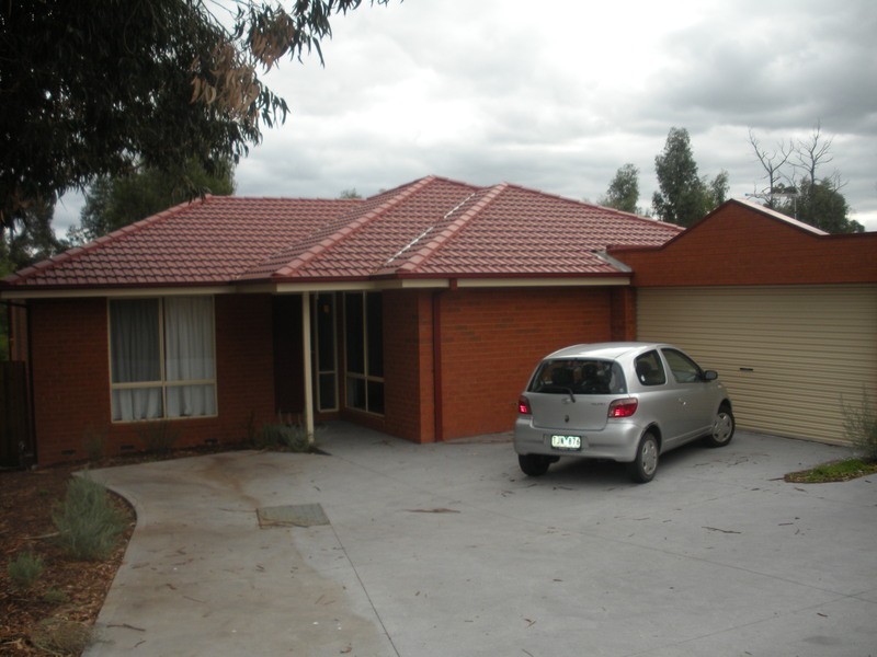 55b Esther Crescent, Mooroolbark VIC 3138