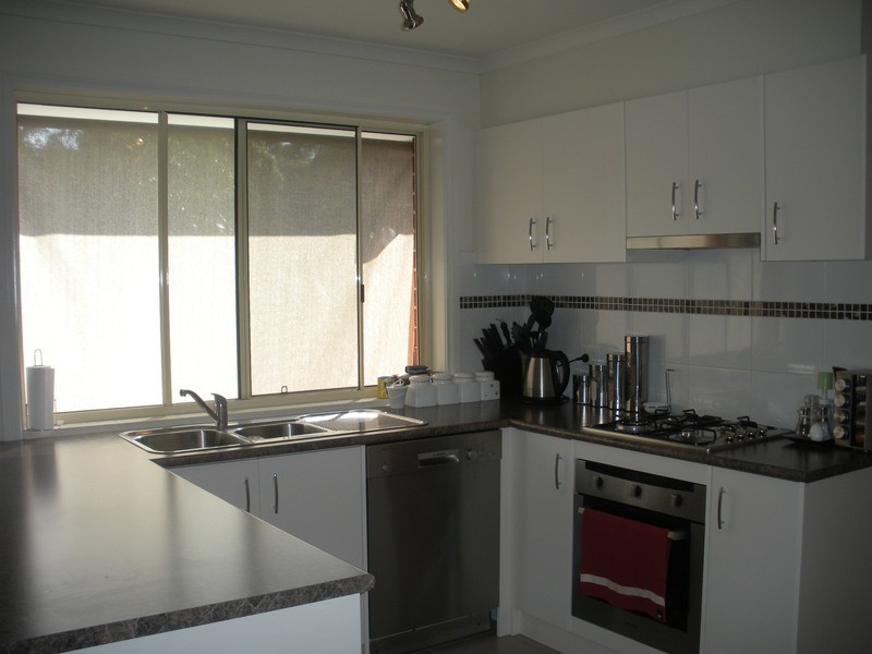 55b Esther Crescent, Mooroolbark VIC 3138