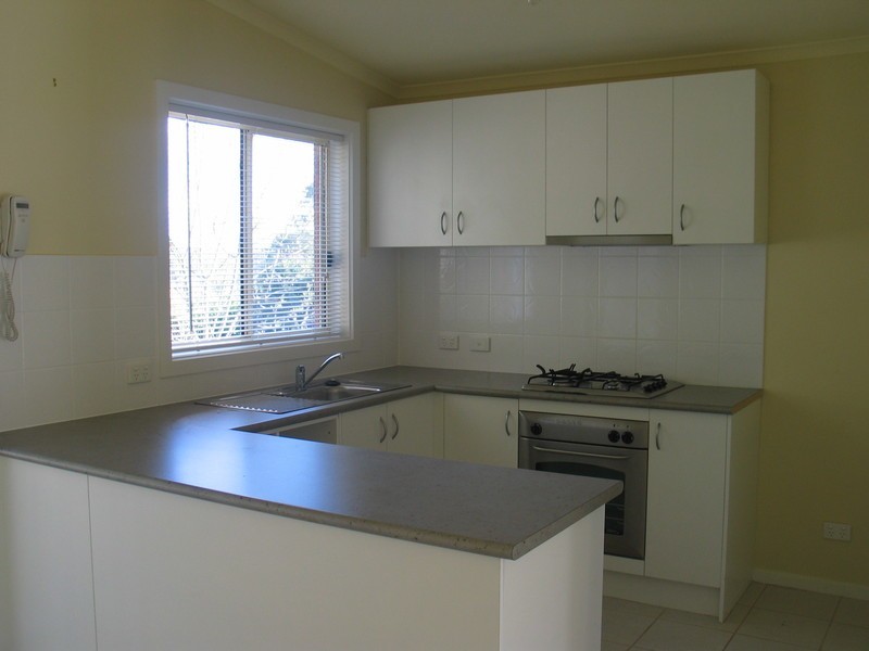 8/8-10 Wyuna Walk, Mooroolbark VIC 3138