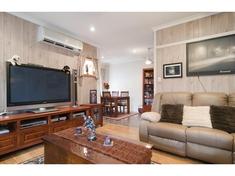 9 Kathy Court, Mooroolbark VIC 3138