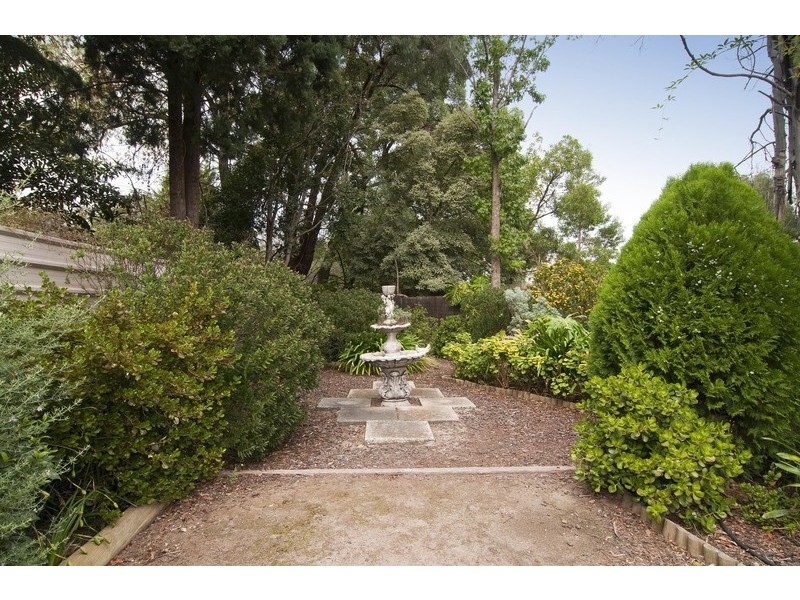 9 Kathy Court, Mooroolbark VIC 3138