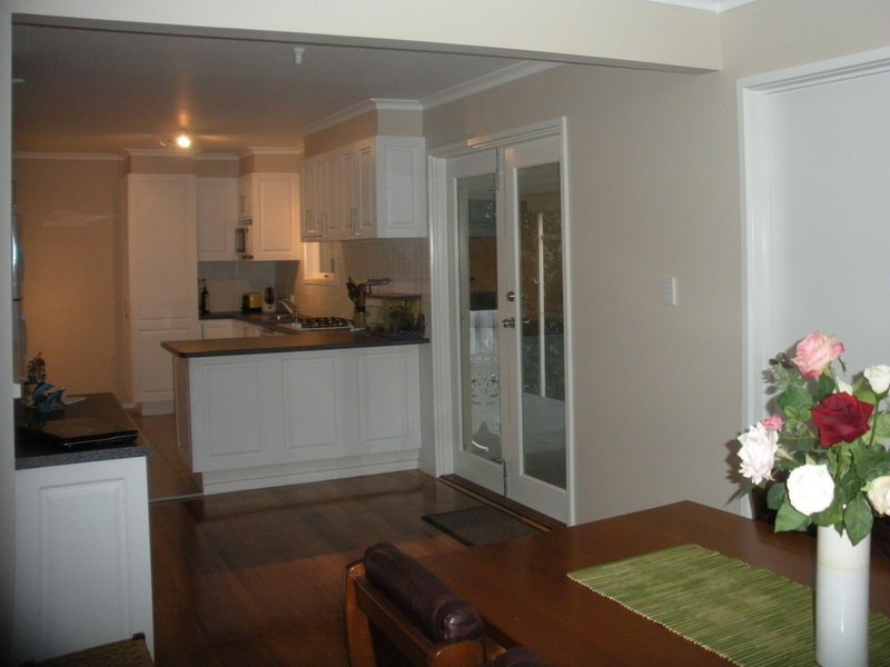 43 Longfellow Avenue, Mooroolbark VIC 3138