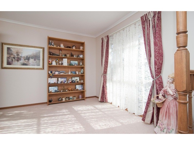 94 Blackburn Road, Mooroolbark VIC 3138