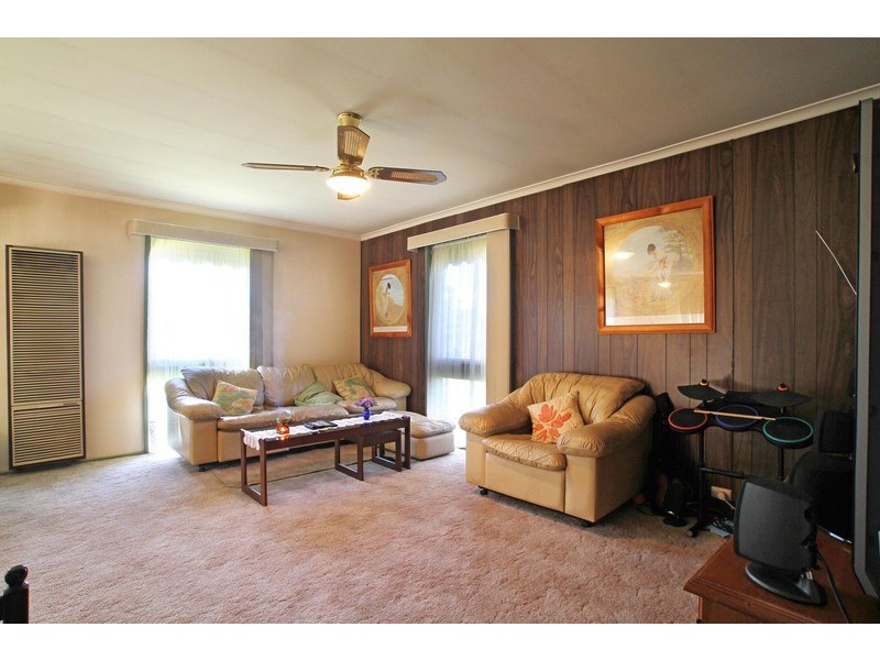 8 Westwood Road, Chirnside Park VIC 3116