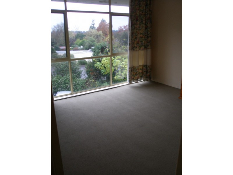 8/128 Mt Dandenong Road, Croydon VIC 3136