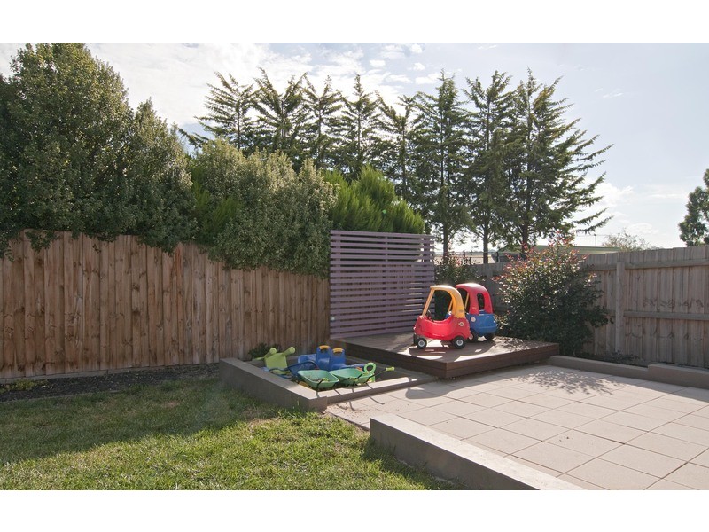 13 Freshfield Avenue, Mooroolbark VIC 3138